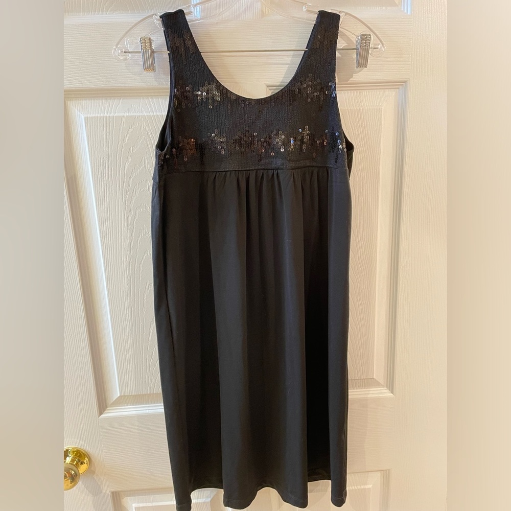 Short black cotton dress with sequin band top